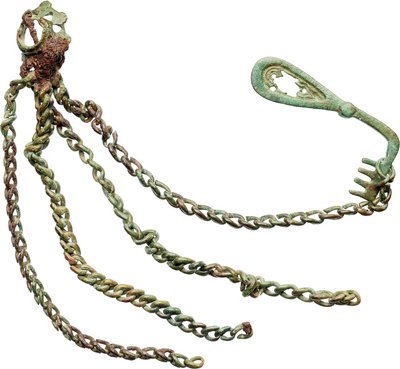 Tool brooch with chains