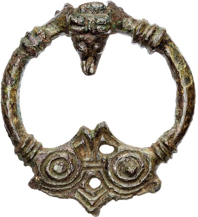 Ring-headed pin